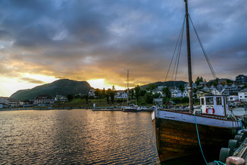 Norwegen Jørpeland Hafen Sonnenuntergang