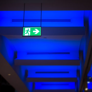 typical escape sign in a modern building