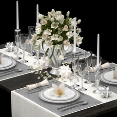 Table setting with a bouquet of flowers in a vase