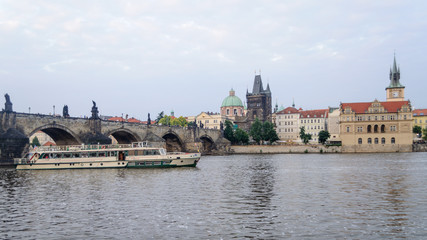 Crucero por el rio Moldava en Praga, Republica Checa