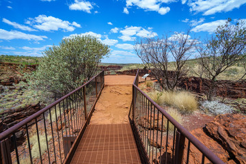 steep wall at oxer lookout at weano gorge in karijini national park, western australia 8