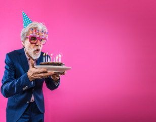 Senior feiert Geburtstag