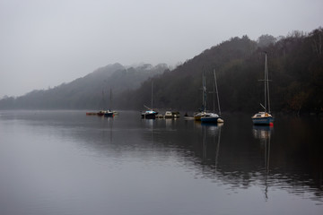 Fototapeta na wymiar boats on a lake