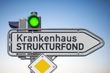 Krankenhaus, Strukturfond, Wegweiser, Signal auf Grün (Symbolbild)