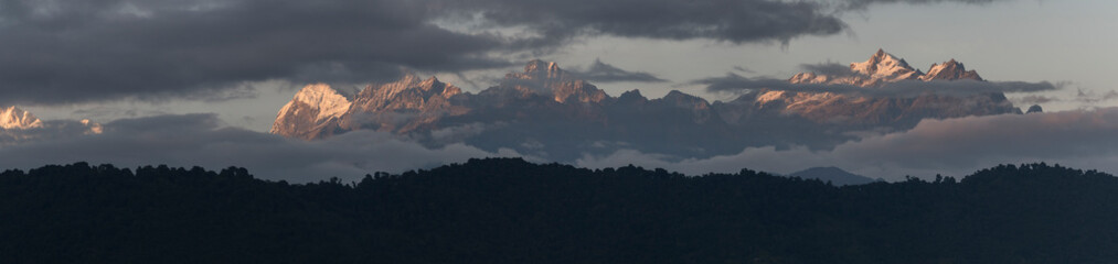 Schilderachtig uitzicht op Singalila Range, Great Himalaya Range, Sikkim, India