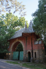 Fototapeta premium Gate to the old park