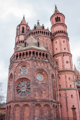 Fototapeta na wymiar Wormser Dom St. Peter Worms (Dom St. Peter zu Worms) Rheinland-Pfalz