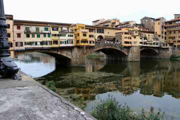 Fototapeta na wymiar Ponte vecchio Italy