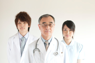 Fototapeta premium 医者と看護師