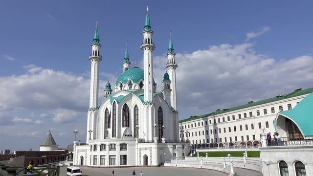 The Kul Sharif Mosque is a one of the largest mosques in Russia. The Kul Sharif Mosque is located in Kazan city in Russia