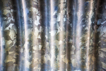 Metallic water tunnel