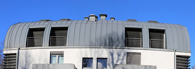 Metalldach (Panoramabild)