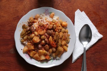 fresh beans over rice ( life style)