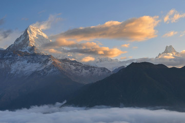 Nepal, Ghorepani, Poon Hill, Dhaulagiri massief, Himalaya, Annapurna Zuid uitzicht vanaf Poon Hill, Himalaya.