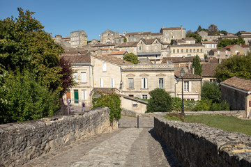 Fototapeta premium Panoramic view of St Emilion, France. St Emilion is one of the principal red wine areas of Bordeaux and very popular tourist destination.