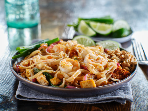 pad thai with shrimp on plate