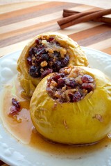 Cranberry and Oatmeal Baked Apples