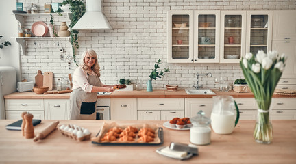 Senior woman on kitchen