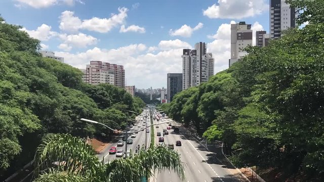Time lapse of  cars traffic in 23 Maio avenue in sao paulo city.