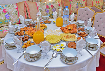 Moroccan biscuits are served with tea. Moroccan biscuits are offered at the wedding and Eid al-Fitr.cookies morocco