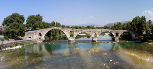 Fototapeta na wymiar The ancient bridge (Greece, Arta, Epirus region)