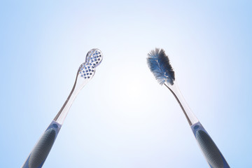 Comparison between new and used tooth brush front diagonal