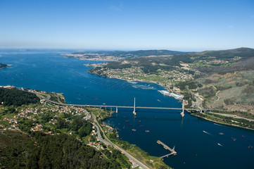  image of the Rande bridge in the Vigo river