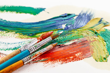 Obraz premium Paint brushes and paints for drawing.
