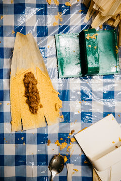 Pan de Polvo and Tamales