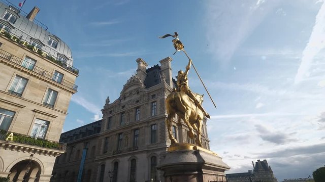 statue jeanne d'arc gold paris flag 4K