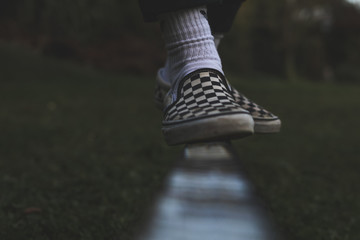 Dark themed slackline