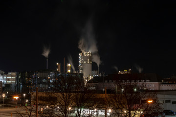 Linz in Oberösterreich Industriegebiet bei Nacht