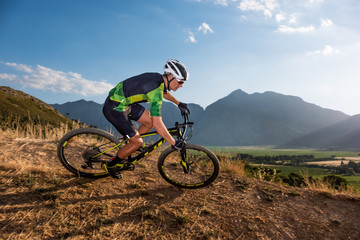 Fototapeta premium teenage mountain bike rider