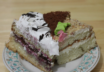 dessert cake cream sweet chocolate 