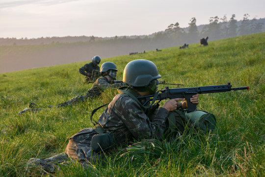 Para o soldado a chama nunca se acaba.