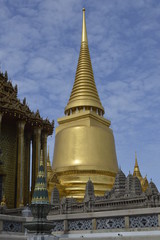 Fototapeta na wymiar wat arun temple in bangkok thailand