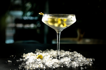 Cocktail vodka Martini vermouth James bond.