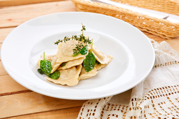 vegetarian ravioli with spinach with herbs