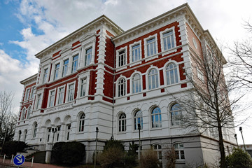 Lüdenscheid Zeppelin-Gymnasium von der Seite © Stephanie Albert
