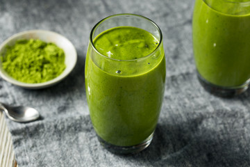 Healthy Homemade Matcha Breakfast Smoothie