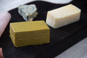 cheese tasting table