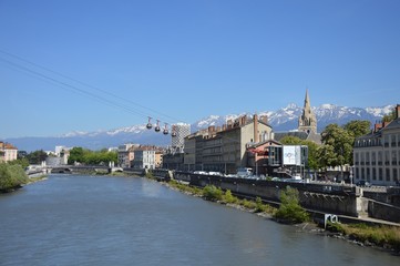 Fototapeta na wymiar Grenoble et l'Isère