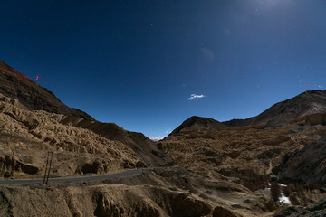 Obraz premium Dry cold dessert landscape of Lamayuru in Ladakh at night