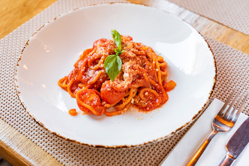 pasta with tomato sauce