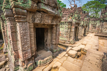 Preah Khan temple, Cabodia: Inner court of the temple with beautifil carved reliefs