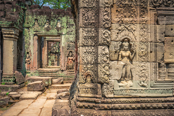 Preah Khan temple, Cabodia: Inner court of the temple with beautifil carved reliefs
