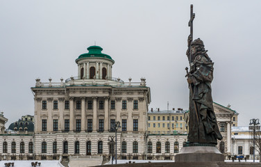 Fototapeta na wymiar Saint Vladimir Statue, Moscow, Russia