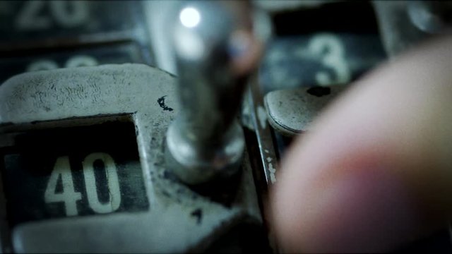 Vintage metal casher