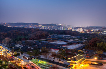 Fototapeta na wymiar Changdeokgung palace in night at seoul city south Korea 
