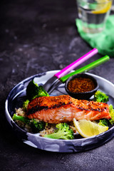 Glazed salmon fillet with broccoli..style hugge